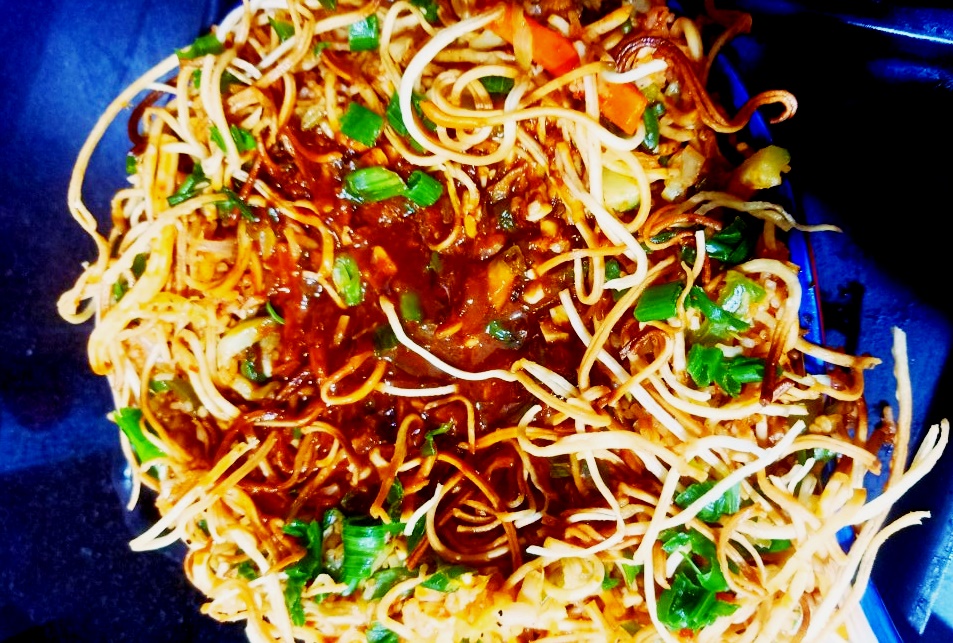 Chicken Schezwan Noodles - Indo-Chinese Recipe - The Indian Claypot
